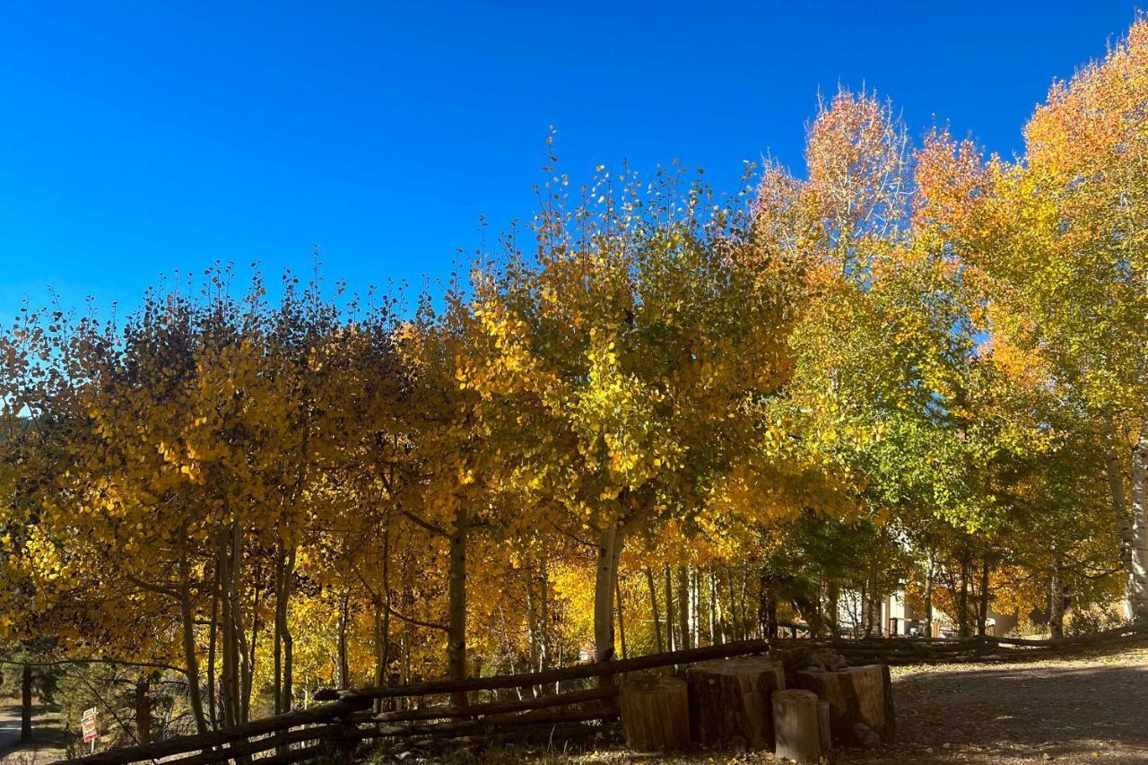 Pet-Friendly Duck Creek Village Retreat With Deck! Eksteriør bilde
