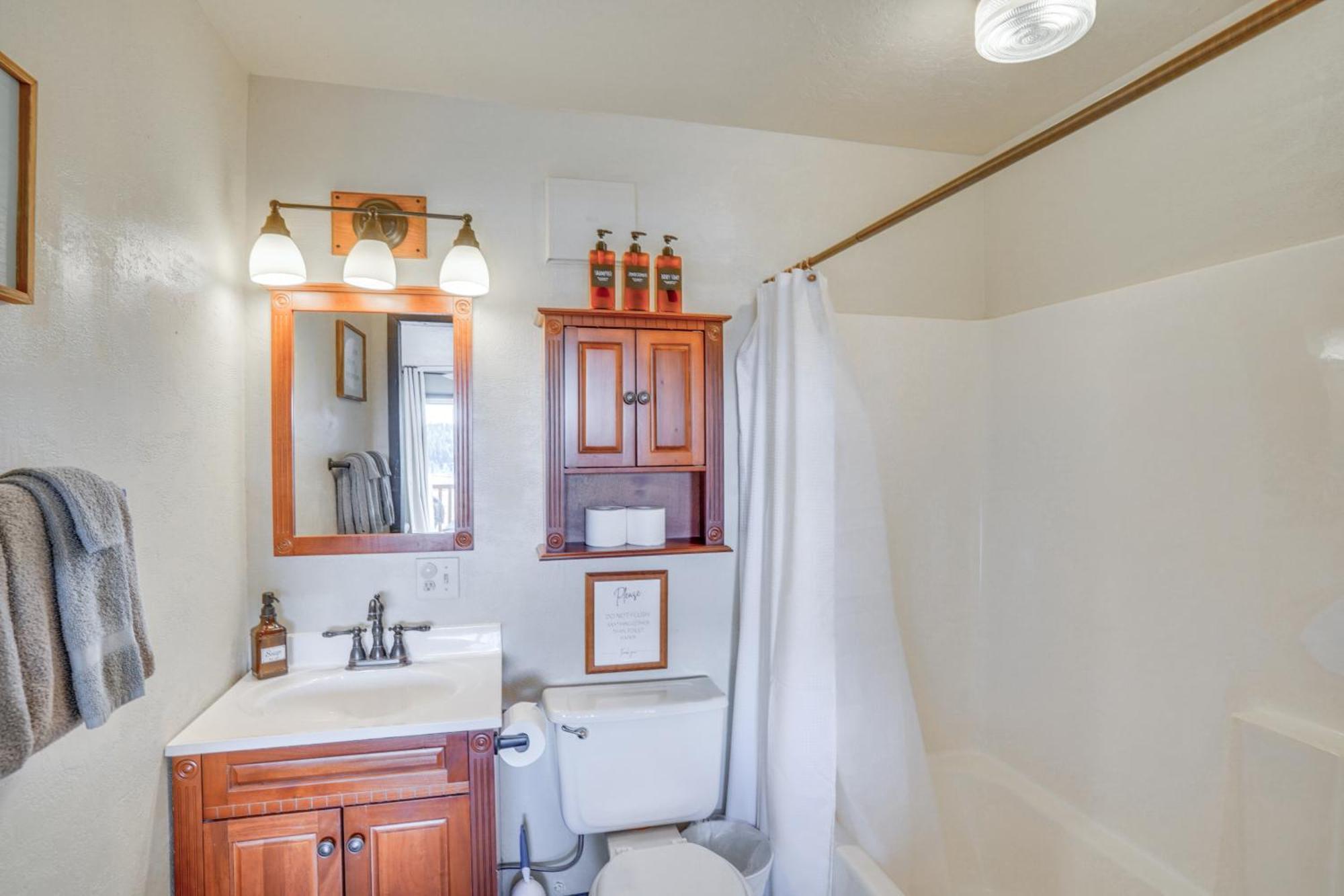 Pet-Friendly Duck Creek Village Retreat With Deck! Eksteriør bilde